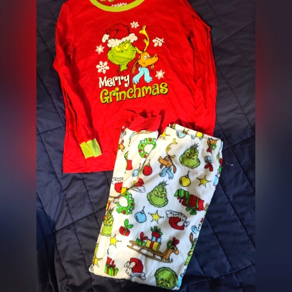 Intimates & Sleepwear Grinch Pajamas Poshmark